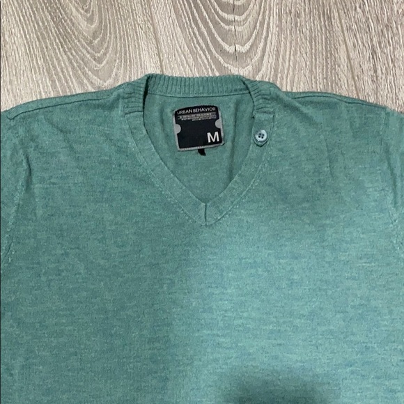 Urban Behaviour Sweater - Picture 2 of 4